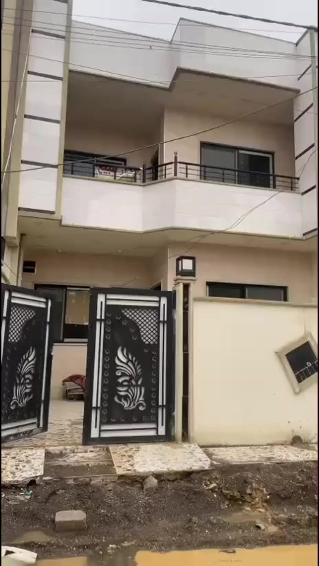 ✨🏡 للبيع | دار سكني بناء حديث – ملك صرف (طابو الزهور) ✨

📏 المساحة: 150م²
🏠 عدد الطوابق: طابقين
🧭 الاتجاه: قبلة
📐 الأبعاد: واجهة 7.5م × عمق 20م
🧱 الحالة: بناء حديث

🔹 تفاصيل الدار:

▪️ الطابق الأول:
 • غرفتين نوم 🛏️🛏️
 • هول 💺
 • استقبال
 • صحيات 🚿
 • منور
 • مطبخ 🍽️
 • كراج 🚗

▪️ الطابق الثاني:
 • هول
 • أربع غرف نوم 🛏️🛏️🛏️🛏️
 • صحيات 🚿
 • سطح

📍 موقع الدار: حي السماح – الأطباء
📌 خلف جامع طه
📑 الشرط: وكالة وتحويل رسمي

📞 للتواصل والاستفسار:

🏢 مكتب سما الخير للعقارات والمقاولات العامة
👤 بإدارة: أبو مصطفى
📍 حي السماح الأولى – شارع 30، قرب جامع طه

📲 ***********
📲 ***********

✨ نستقبل كافة الطلبات والعروض العقارية:
🏡 سكني | 🏢 تجاري | 🌾 زراعي

#دار_للبيع #عقارات_الموصل #حي_السماح #الأطباء #طابو_الزهور #ملك_صرف #بناء_حديث #سما_الخير #بيع_وشراء #عقارات_العراق #Mosul #RealEstate
