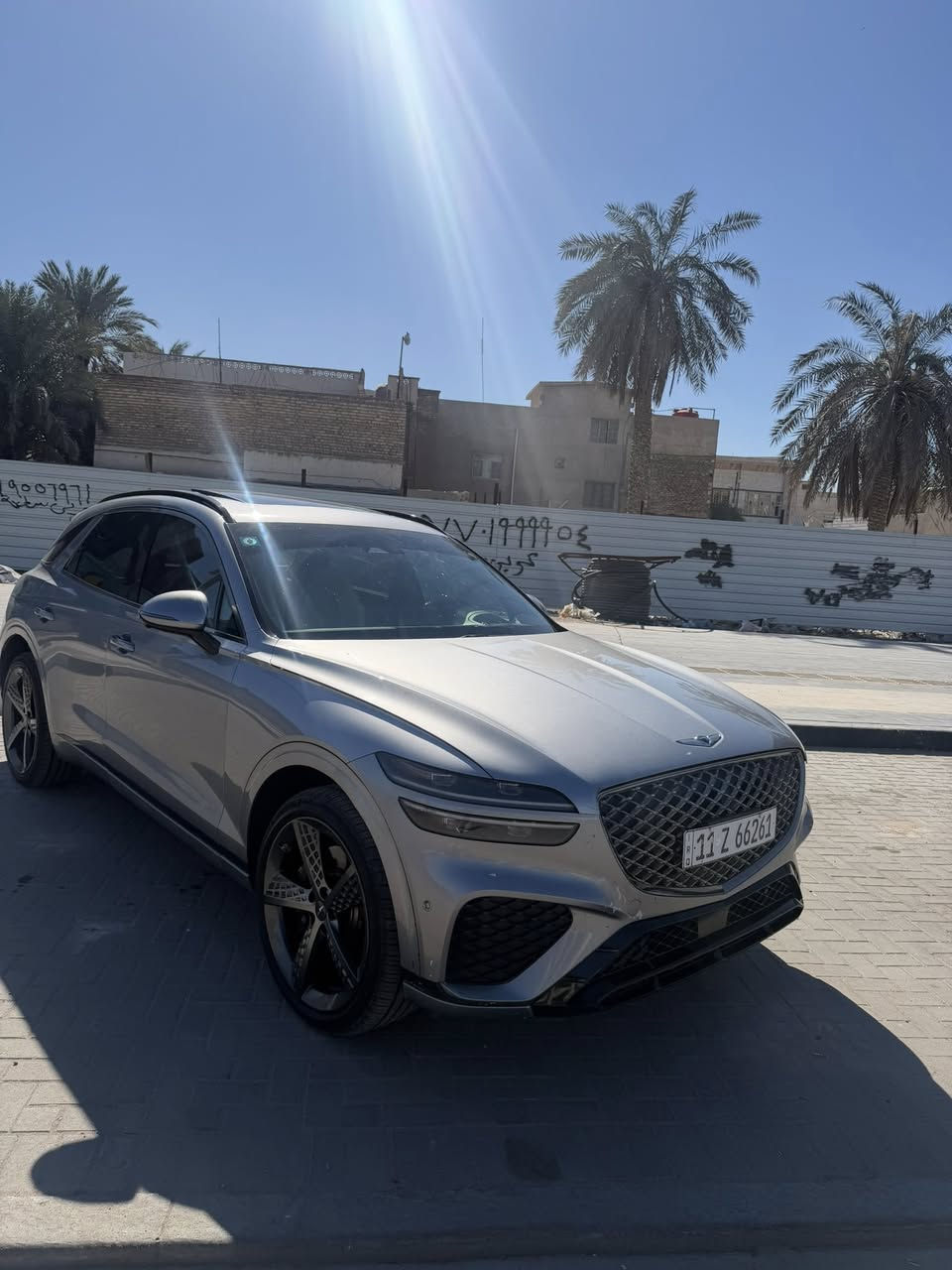 السلام عليكم 
جنسيز Gv70  
2024 
سته سلندر
3.5t.t
Awd
ماشيه. 29,000km 
رقم بغداد. ب اسمي 
فول مواصفات سبورت برستيج 
معروفه مواصفات البرستيج 
حادث السياره 
بابين صفحة العبري 
تبديل +صبغ 
مكان السياره البصره 
***********

