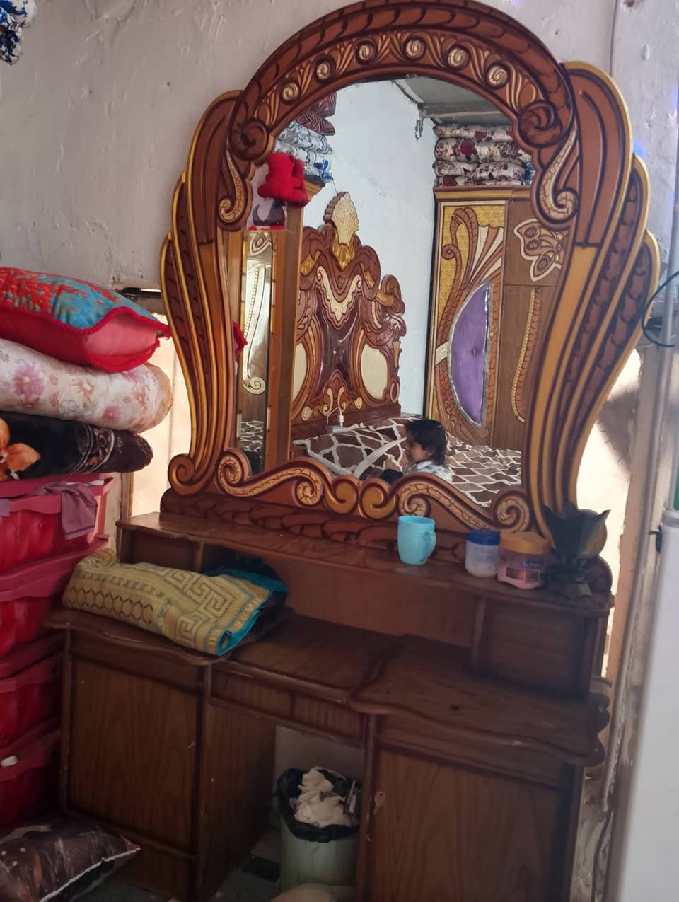 سلام عليكم غرفه خشاب لبيع بعتهي نضيفه سعر ماله 550 وبيه مجال واني خادم 
وكاونتر يضن مال مطبخ بعده جديد ونضيف هم لبيع سعر مال لكاونتر 100 وبي مجال واني خادم ***********
لعنوان بلعماره حي ندا
