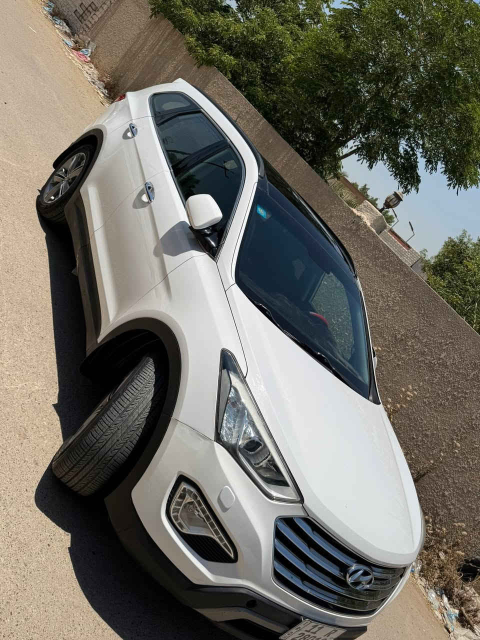 بسم الله الرحمن الرحيم سنتافي بسعر مناسب جداً 💸

هونداي كراند سنتافي ( خليجي ) فول مواصفات واحد على واحد اعلى فئه VIP ماشيه 98 الف السياره مكينه V6 سته سلندر بيه باب صبغ والباقي السياره كفاله السياره حتى مكينه ما مفتوحه  السياره رقم بغداد باسمي السياره جديده بمعنى الكلمه 

المواصفات مهمه جداً ⚠️⚠️⚠️:
بانوراما 🪟
سايد بريك كهربائي ⚠️
جنطه كهرباء ⚡️
كراسي خزن ميموري ⭐️
سبعه راكب💺
فور ويل دفع رباعي 🚗
كراسي كهرباء 2 ⚡️
تبريد وتدفئة كراسي إماميه وخلفيه + وجلد 🔥
بصمه السياره + بصمه أبواب دخول ذكي 🤖
مرايا شفط ⚡️
لايت زنون وعدسه دواره 💡🔦 وبك لايت لد
تحكمات ستيرن 🎛️
بردات ابواب خلفيه 🌟
ويل جبير 🛞
تبريد شاشه 🖥️
شاشه جبيره + كأمره خلفيه 📷
دبل اكزوز 💨

وهواي بعد مواصفات ما مذكوره 
للاستفسار ☎️ ***********

السعر 💸 145 ورقه وبيه مجال 
مكاني بغداد
