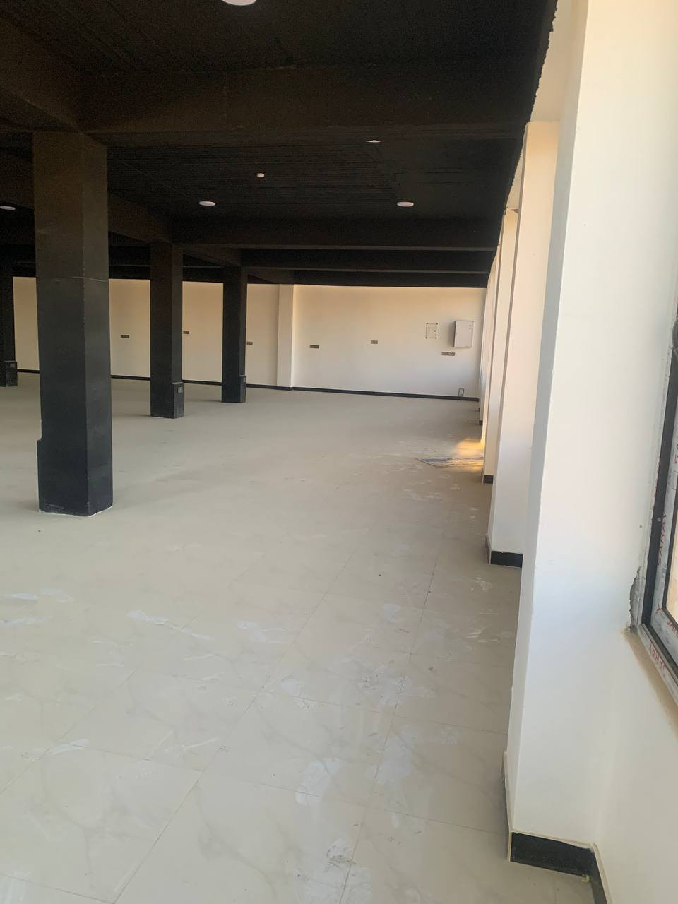 قاعه قاط ثاني للايجار مساحه 320 ركن ترهم كوفي او قاعه حديد او مخزن للاستفسار الاتصال على الرقم

***********
