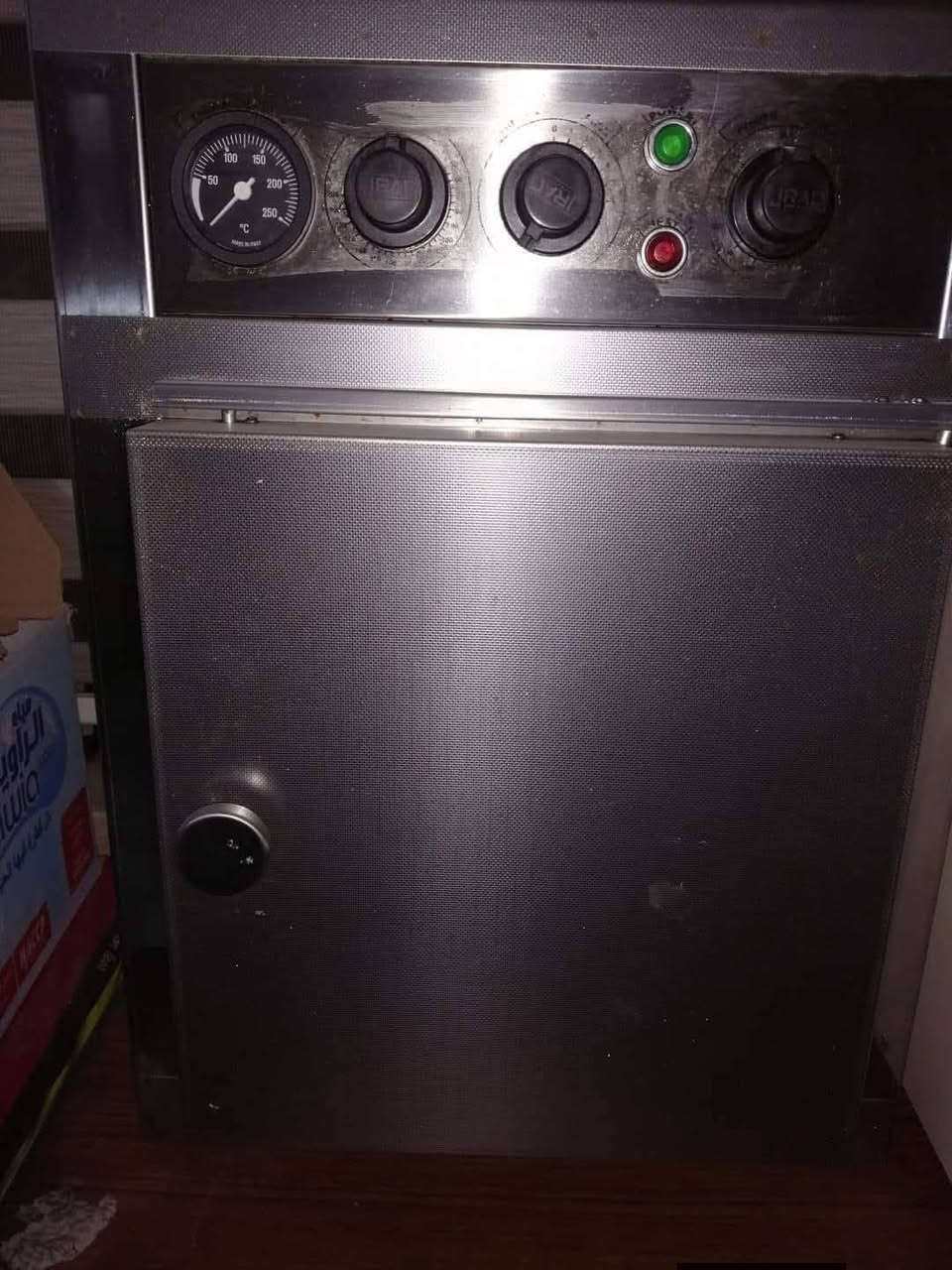 السلام عليكم...يتوفر حاضنات نظيفه جدا للبيع 

حاضنه تايواني نوع جيمي حجم كبير ٣٠ لتر  بسعر ٢٥٠ دولار 
حاضنه صيني  نظيفه جدا بسعر ١٥٠ دولار 
حاضنات grad  واجهزه اوفن تعقيم بسعر 125 دولار 

ملاحظه .. التوصيل مجاااانا لجميع المحافظات 

للاستفسار الاتصال على الرقم *********** التوفيق للجميع أن شاء الله
