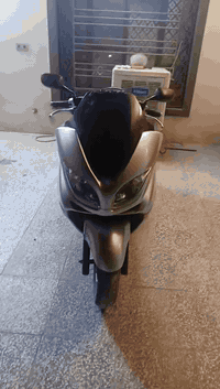 السلام عليكم دراجه 09للبيع مكفوله 7نمر خير من الله محرك مكفول ونضيفه تجي تشوف وتاخد السعر مليون و 50عنوان تاجي جسر مصابيح رقم تلفون ***********
