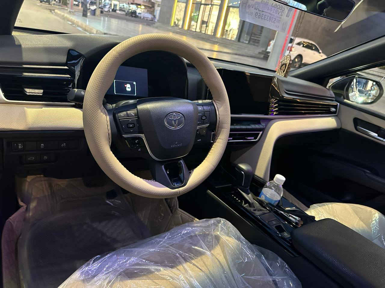 للبيع كامري ٢٠٢٥ خليجي وكالة ساز بانزين مرقمة بغداد باسمي مواصفات ال اي بانزين فقط  محرك 2500  سلايد وبصمة حاسات امامي خلفي اصلية لايت زنون بلادي دبل عدسة  كشن كهرباء
اشارة بالمراية ومرايا كهربائية  شاشة وكامرة وتبريد قطعتين وهاند بريك بصمة.
السيارة مكفولة من كلشي  ماشية 5000 والفحص وضمان ساز تبديلات زيت مجانية صيانة مجانية 
السعر 28 الاتصال *********** 
مكاني الرمادي
