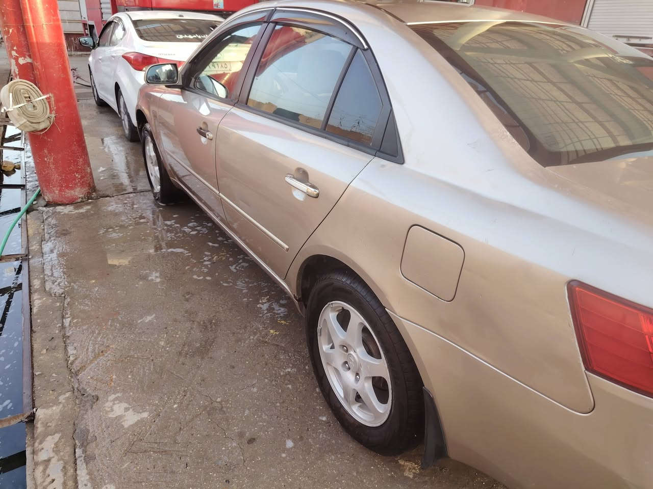 سوناتا 2006 خليجي 2400 مكفولة ما عدا الجاملغ
مكينة وكير وحدادية مكفولات 
تخم تاير،  منظومة تبريد جديده رقم نجف بأسمي مداور ثاني يوم 
السعر 107 وبيها مجال
مكان السياره ديوانية قضاء غماس 
***********
