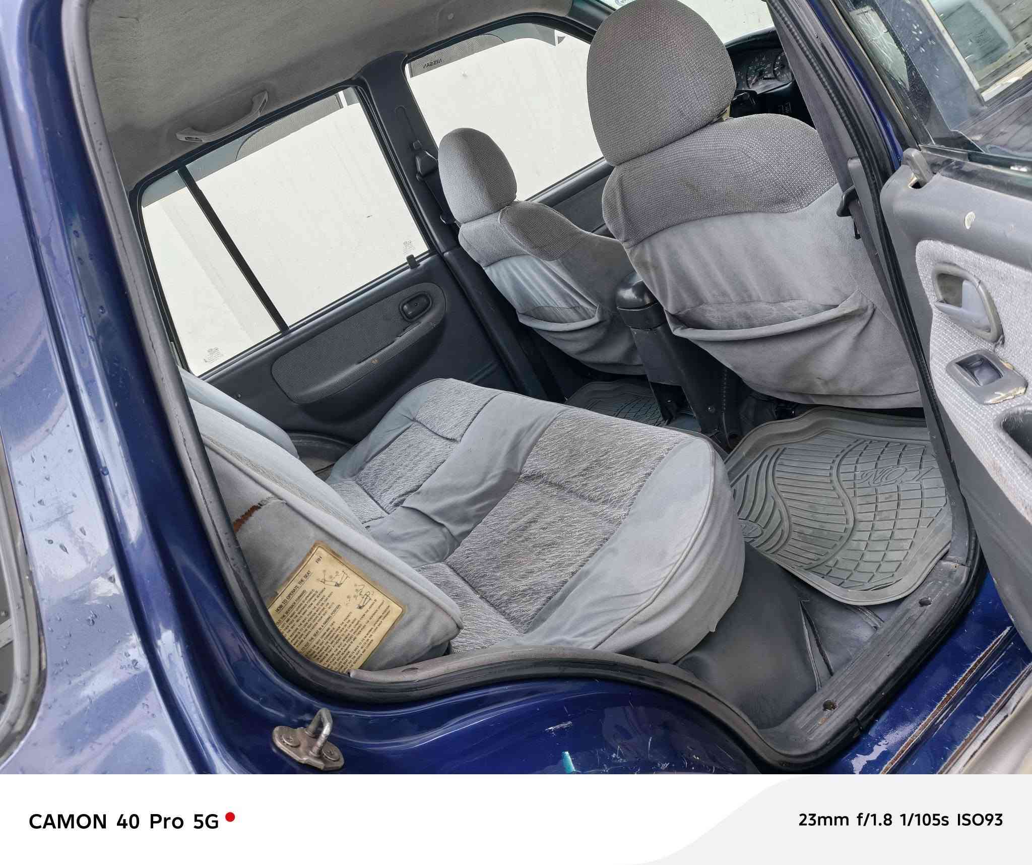 السلام عليكم.
الجناي . 🙏
سيارة سبورتج موديل 2000
بأسمي شرط التحويل. رقم سليمانية. تحويلها ( كلار) 
هزة جديدة قبل ثلاثة أشهر . 
مال جناي. بدون صبغ بدون خياس بدون ضربة. بدون تبديل أي قطعة. فقط طخة بسيطة بالجاملغ جهة السائق من أخذتها هو هذا ضررها لكن بسيط 
واحد يحجي من باب الأمانة. 
صدر جديد خلفي وامامي. باتري جديد 
تخم تايرات كلهن جداد 
كهربائيات وكيجات كلها شغالة
فيت بم جديد . 
نوازل حاوية بلكات جديدات. مجاول جديدات إيسي جديد 
تدفئة + تبريد/ شغالات والحمد لله 
محرك جديد حاوية . من الأخ محمد فاضل 
كير يحتاج تنظيم فازن كير أو فلتر أو شغلة كهربائي. من بدلت المحرك صارت عندي تأخير بالنمرة الرابعة ومن تمشي مسافة طويلة تصير طبيعية. 
اتعهد بعد فحص الكير إذا لا سامح الله مشكلة بالكير ينزل السعر واني خادم 
لأن ماعندي مجال أروح للصناعة كوني موظف وتعرفون العصر ما الحك وماعدهم مجال الفيترية لازم ابيتها يمهم واني ما أحب هيج شي. 
السعر / 55 وبي مجال حك جيتك وعلى راسي. 
إخوان السيارة مصروف عليها ومتعوب عليها هواي.. 
حلوة وناعمة بالمشي وطابوحة. 
سبب البيع هو شراء سيارة أحدث .
وصلوا على محمد وآل بيت محمد
الطيبين الطاهرين فهي شفاء للقلوب .. 
الخاص مفتوح. 
وتحياتي. . 
العنوان / محافظة ديالى / 
***********
