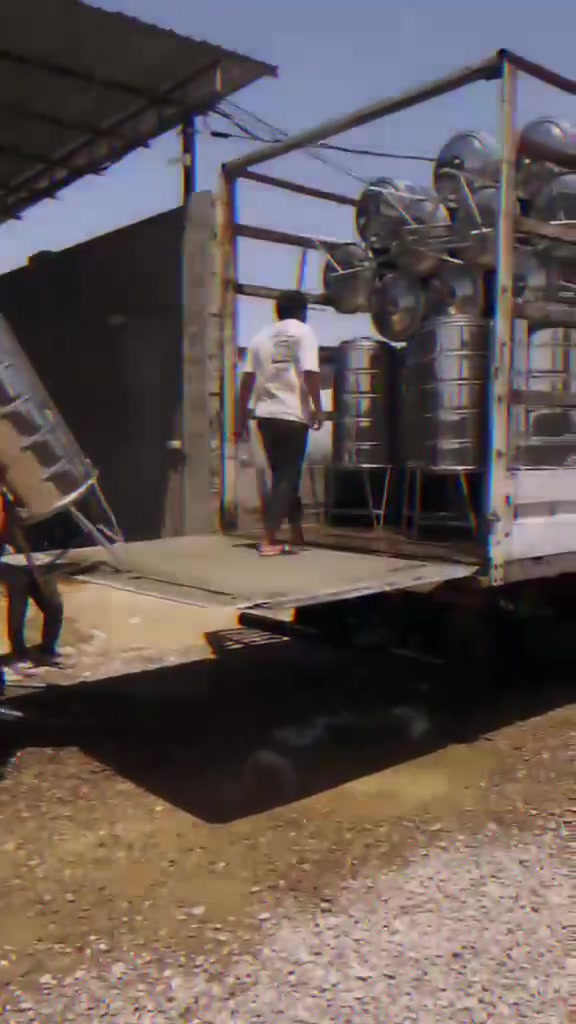 عرض صيفي خاص – خزانات مجانية للمشتركين الجدد! 🌞
لتوفير ماء شرب نقي وتخفيف العبء عن المواطنين في طوز خورماتو، آمرلي، وسليمان بيك، نقدم:

✅ خزان ستانلس ستيل غذائي (500 لتر) مجاني يوضع في منزل المشترك.
✅ توصيل ماء RO صحي من المحطة إلى منزلك.
✅ تعبئة منتظمة كل 30 يوم أو عند الطلب خلال 12 ساعة.
✅ يُمنع التعبئة من غير محطة الطوز النموذجية.

📞 للحجز أو الاستفسار:
*********** – *********** – *********** – ***********
