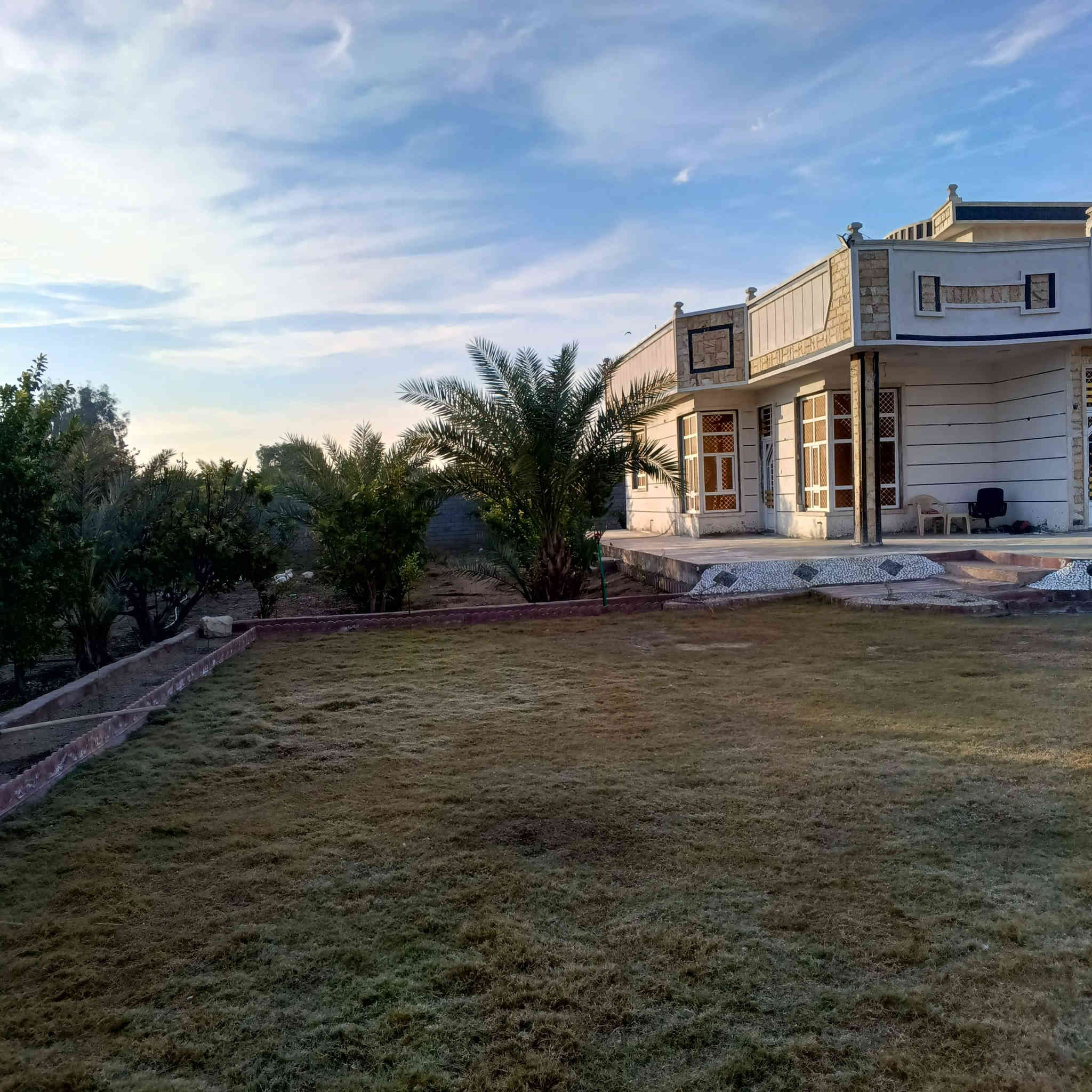 مزرعه للبيع 2 دونم مع بيت حديث الازركيه خلف وقفة الحلال  السعر ٣٠٠ مليون وبي مجال ***********
*********** وتساب
