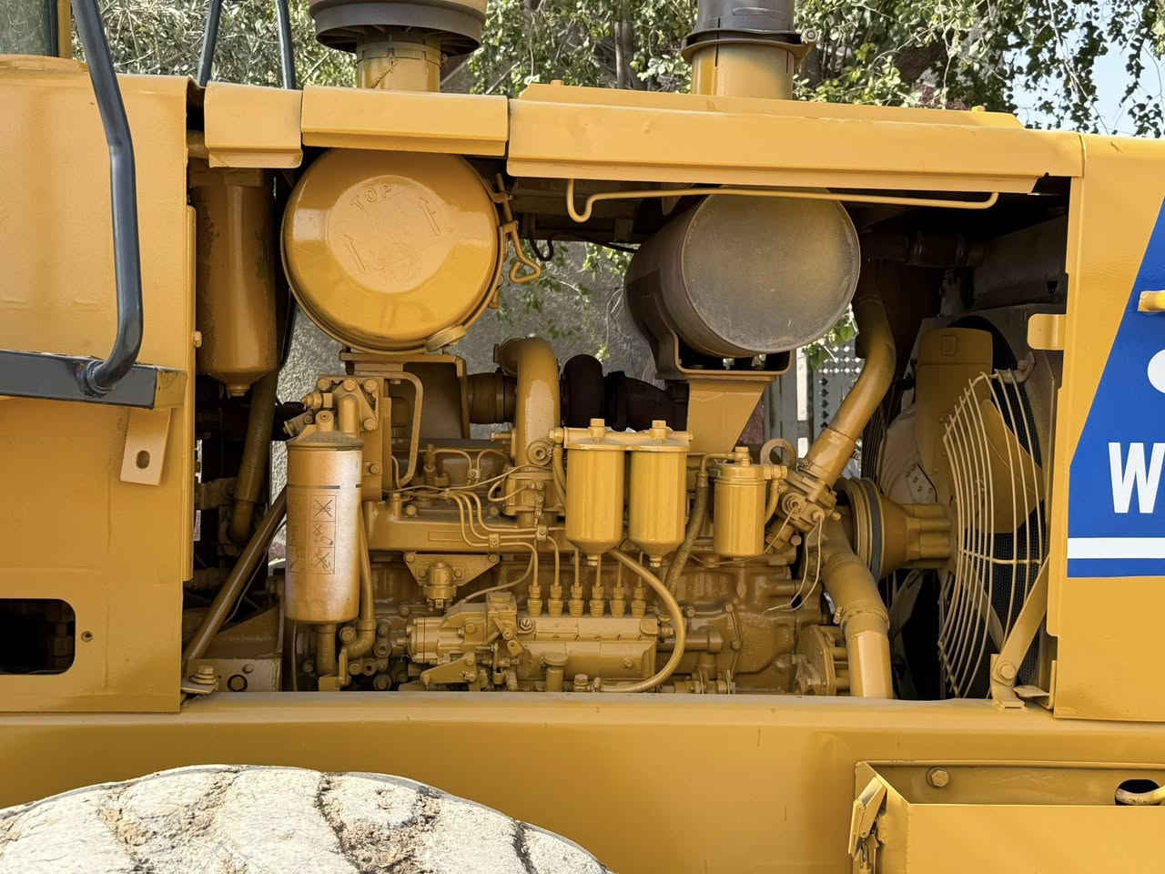 شفل كوماتسو حجم  250 بي ضعف قليل بل مضخات بدون اورق مكفوال من السرق والعشار سعر 130ورق رقم الهاتف ***********
