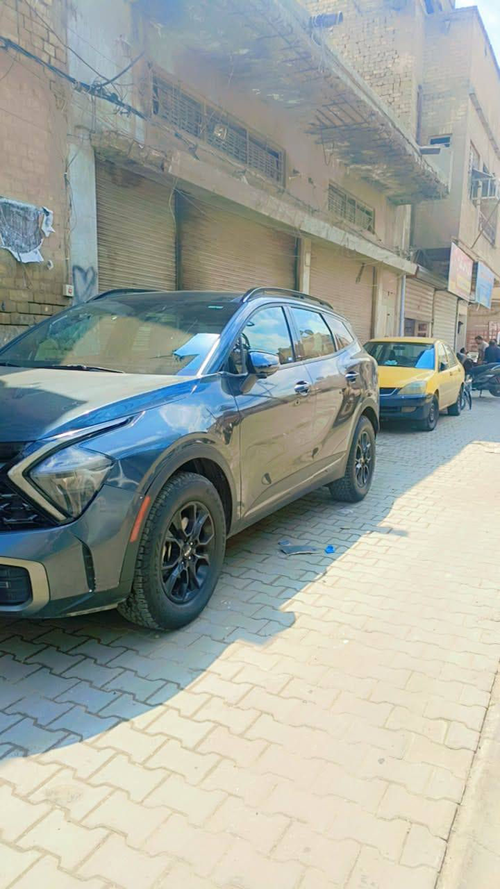 السلام عليكم عندي سبورتج XPR فول مواصفات حادثة بنيد ودعامي بنيد اصلي لون يعني سياره بدون صبغ بس دعامي ايرباك ستيرن ماشي شواصي ولغود ماكفوله ماشي45الف ايرباك ستيرن بسمي وسعر185)***********
