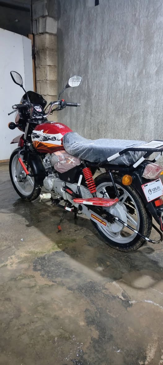 سلام عليكم دراجة  TUS لبيع لو مراوس دراجة بدون بس كفلهة من كلشي تاير خلفي جديد قبل يومين شادة مكينة ناعمة وبلادي بس بيهة لكير مبدل فقد مكان ديالئ قرب صيطرت لغالبية ***********
