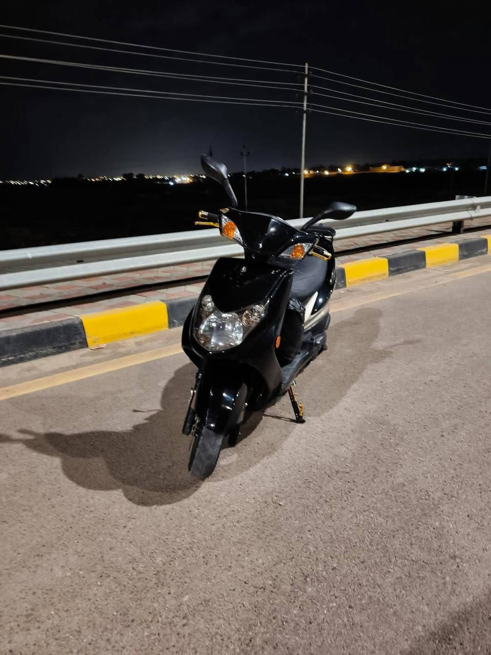 السلام عليكم
سكنس فحل نوزل للبيع 
دراجه مكفوله كفاله عامه من كلشي 
دراجه قبل شهرين اخذتها من رمبه بعدهي بترابها 
جيب فيتر وتعال افحص 
السعر 950وبيها مجال للطيبين 
***********
