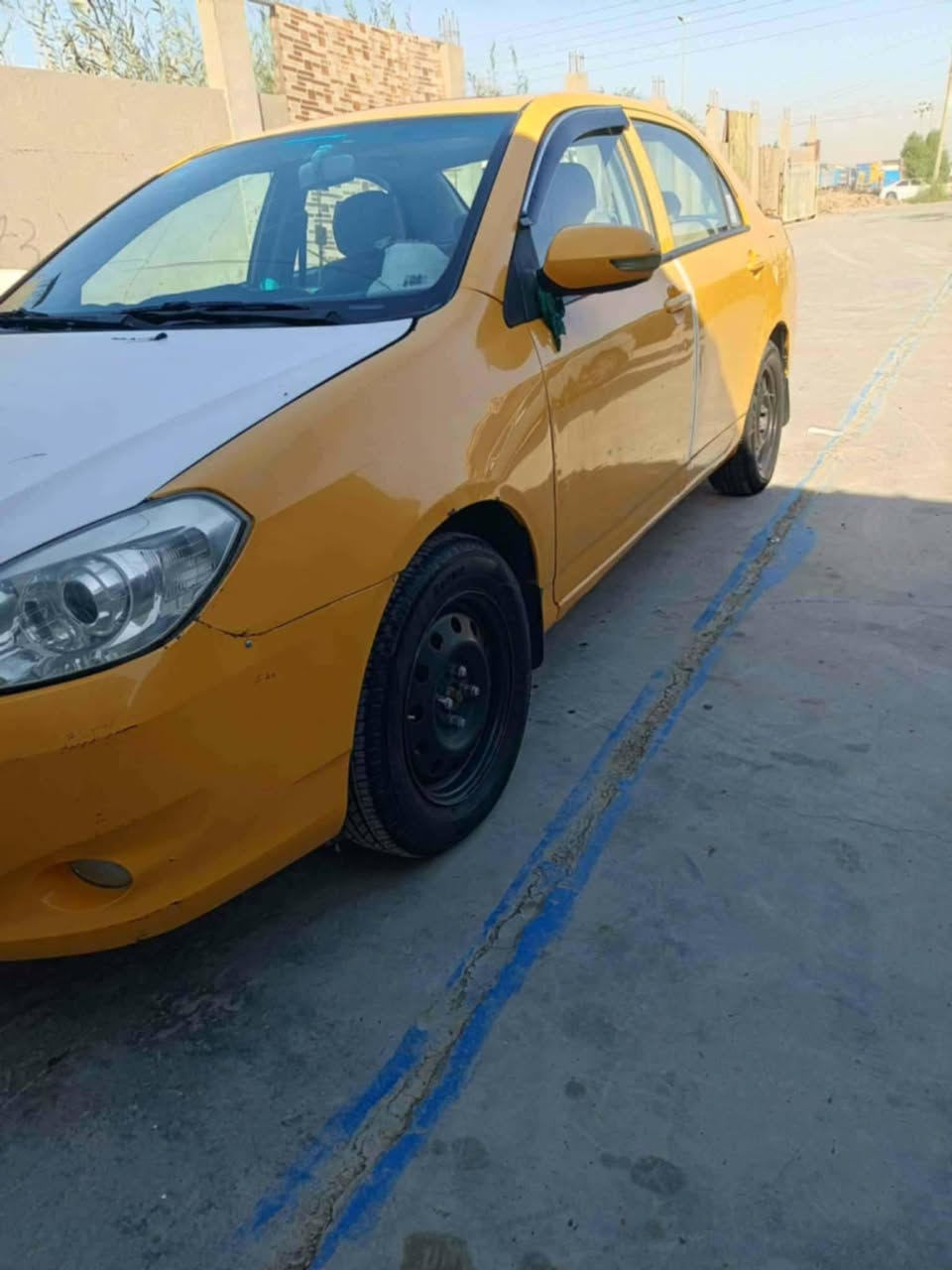 سياره Byd g3 
موديل 2013
مكينه و كير مكفولات 
السياره مكفوله من الجفيه أو الكلبه 
مكينه هوندا كير عادي 
كهربائيات كلها شغاله
تحكم بل مري
اشاير بل مري 
تايرات 
صدر  جديد
بيها ترحيب  
تبريد + تدفئه
السياره بيها جاملغ امامي  فقط 
السياره كهربائيات كلها شغاله ما ناقصها شي   
رقم بغداد مشروع وطني باسمي 

بيها شاشه
مكاني  العزيزية
متواجد عل نت الشراي يتصل 
السعر ٤٥

                 ***********
