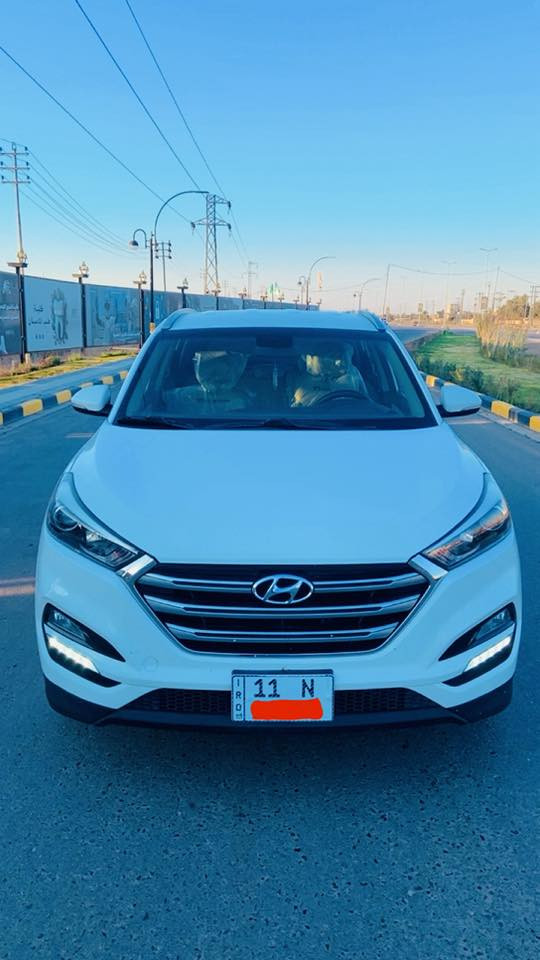 * السلام عليكم 

* هونداي توسان 2018 خليجي على وضع الشركة
* ماشية 118 الف حقيقي 
* مكفولة كفالة عامة جديدة بمعنى الكلمة 
* رقم بغداد بأسمي 
* سنوية لغاية 2029
* ‎محرك ٢٠٠٠ دوش- 
* ‎قطعتين تبريد -
* ‎حساسات خلفي- 
* ‎تحكمات ستيرن -
* ‎مري شفط- 
* يدات نيكل
* ويل حجم 18
* السعر ( 190$ ) مكان السيارة بابل مركز المدينة 
* الي يحب يتواصل على رقمي الخاص أتصال أو واتساب الشراي بي خير أو يدلل( *********** )
