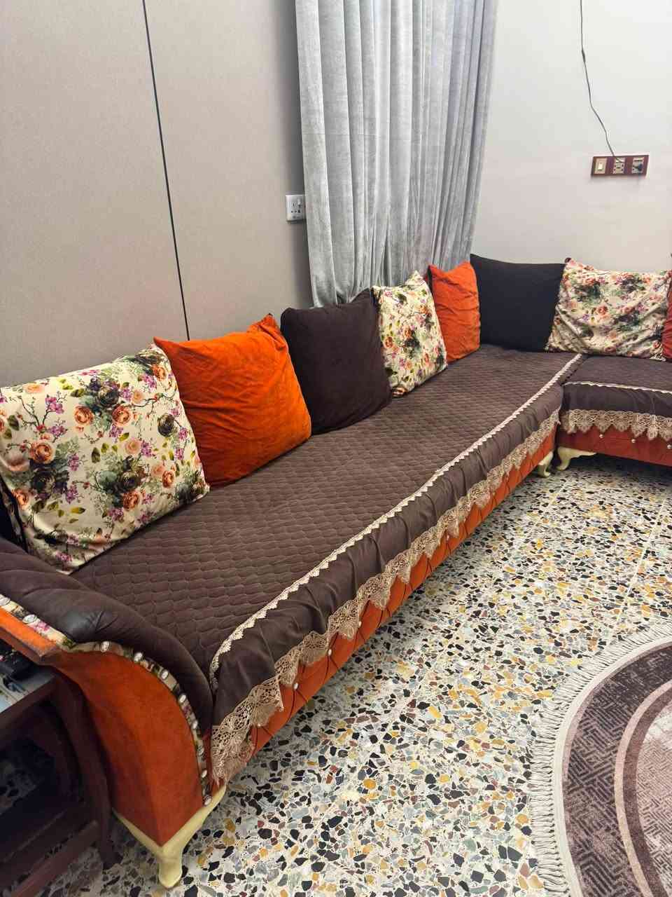 سلام عليكم ديوان ١٠ مقاعد مع استراحه وطلبه وسطيه التخم نظيف سعره ٢٥٠ وبيه مجال بسيط


**إذا كنت صاحب هذا الإعلان وتريد حذفه لأي سبب، رجاءا أرسل رسالة إلى الدعم الفني**