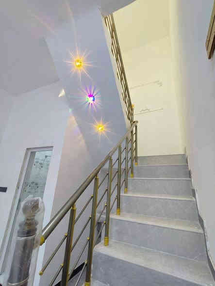 اسعد الله اوقاتكم بكل خير 🌹
***********📞

عن توفر بيت للبيع  🏡
#مساحة  180 متر

طابو زراعي عراقي وكاله ونسخه من طابو
يحتوي البيت على 🌟
غرف نوم 2♦️
ديوان♦️
مطبخ
صاله♦️
صحيات داخلي وخارجي♦️

#البناءجديد  درجه اولى 
منطقه هدوئ
 ومتوفر بيها
جميع الخدمات  ماء كهرباء 
مدارس حكوميه ومدارس اهليه 

#السعر / 95 وبي مجال

#العنوان : بصره ابي الخصيب  
كوت ثويني قريب الشارع  مكان راقي ❤️‍🔥🌷

#البيت مرتب وشغله درجه اولى وفارغ جاهز للسكن 

للاستفسار يرجى الاتصال
على الرقم   ***********📞
