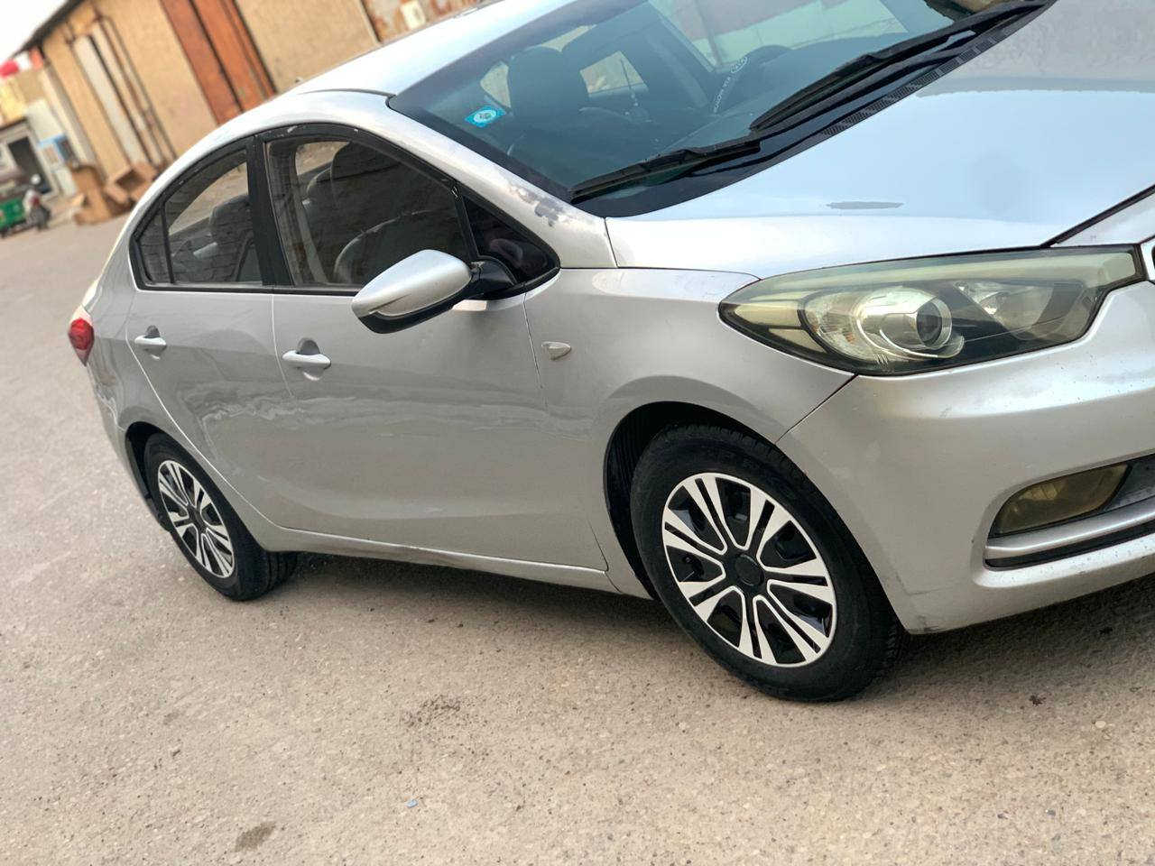 سيراتو بلااااااااش 2015 بغداد بسمي سيارة جديدة بمعنى لكلمه جاهزه من مولشي ب93ورقه قفل قفل سيارة مثل لعروس بلعافيه ع ياخذها سياره فووووووووول مواصفات مكاني بغداد جكوك وهذه رقمي ***********
