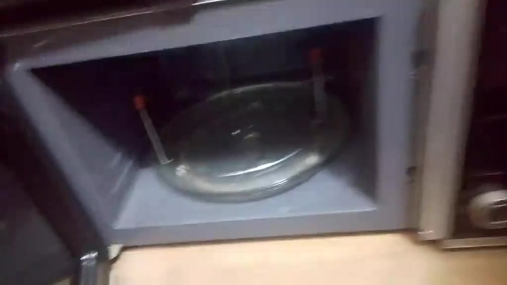 عندي هذا المايكروف للبيع اخو الجديد استعمال قليل


**إذا كنت صاحب هذا الإعلان وتريد حذفه لأي سبب، رجاءا أرسل رسالة إلى الدعم الفني**