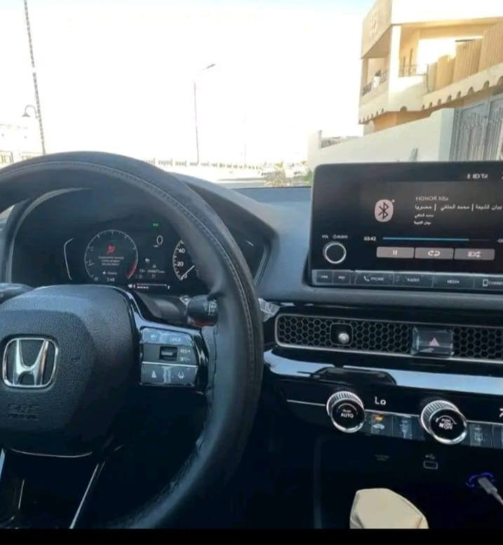 هوندا سيفيك سبورت24
ماشيه 26,الف  محرك 2000 تنفس طبيعي  بانزين وليس هايبرد بيه بنيد وجاملغ مبدلات وباب فقط كلير  علمنا راديتر اصلي ماصلته الدعمه 
السياره بدون رقم بعده ع فحص تسجل كل المحافضات عده الشمالي 

135ورقه وبيه مجال حك الجيه
مكان السياره سامراء 

رقم ***********

