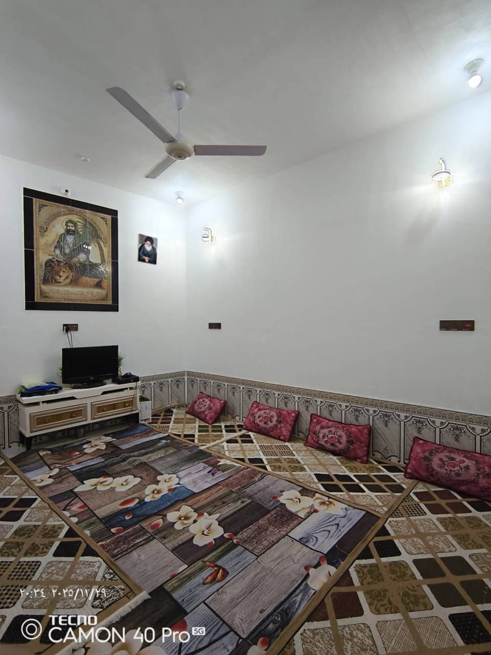 اللهم صلي على محمد وآل محمد بيت للبيع شارع السفينه 100متر طابقين الطابق الثاني عوزه لبخ وبياض قرب جامعه الامام الصادق ع للاستفسار اكثر مراسله الصفحه ***********
