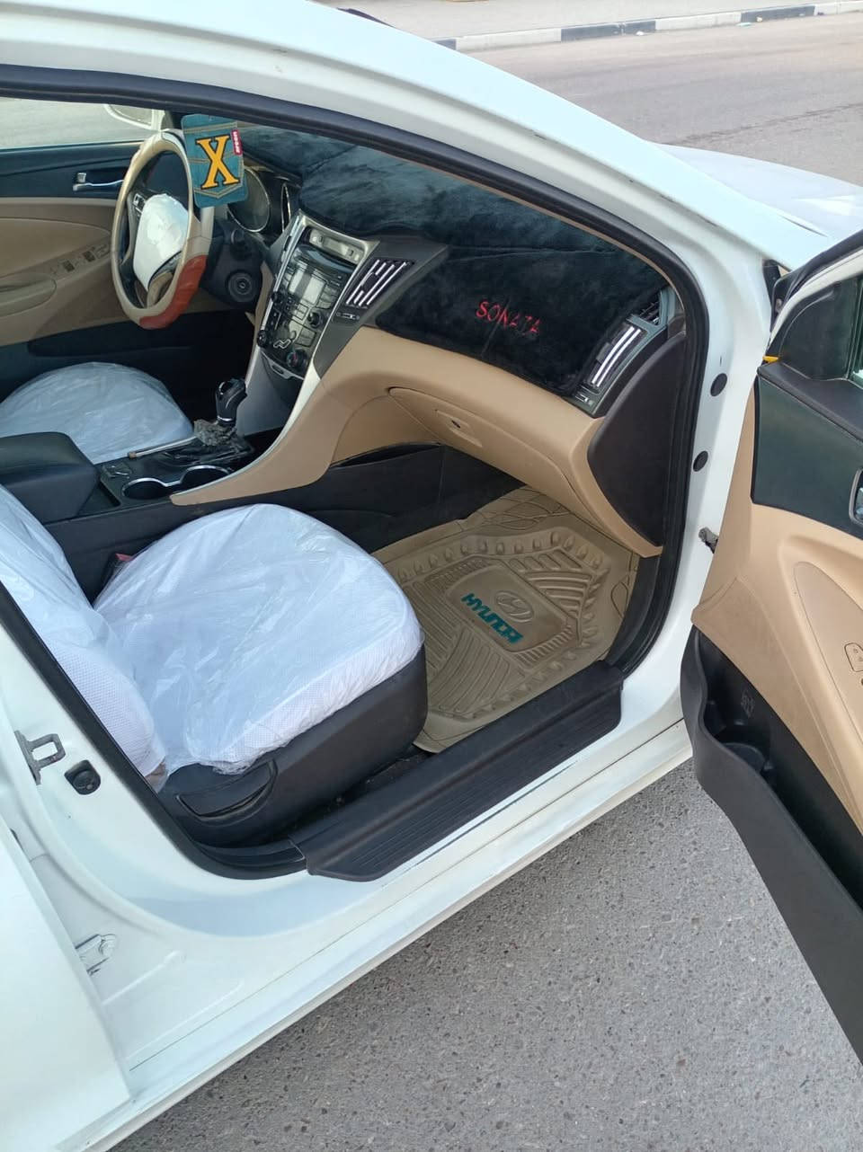 سلام عليكم سونتا. 2013 وارد أمريكي بيه جاملغ وبنيد بدون دواخل مكينه وكير جاهزه سياره رقم ذيقار وراعيه بل بصره ومكان سياره بصره سعر 88 رقم الهاتف ***********
