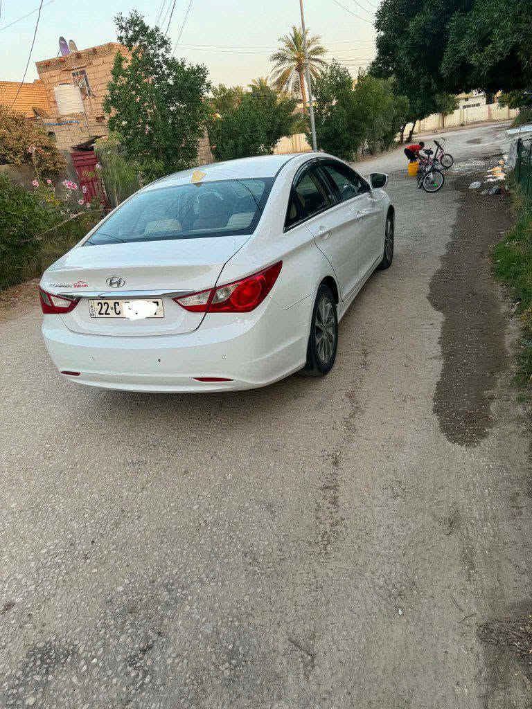 من رخصه الكروب المحترم سوناتا موديل 2013 وارد خليجي مكينه 2400 دوش كير حداديه تخم تاير تبريد شغال قطعتين فول عده البصمه والفتحه السونار منشور وي الصور السعر خاص رقم الهاتف *********** إني مكلف بلنشر
