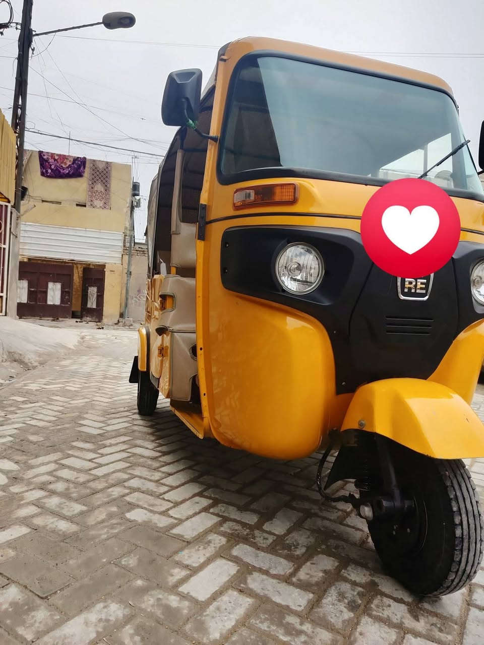 السلام عليكم
تكتك ٢٢ شهر ١١ كفالة عامة  تكتك مامشتغلة مشيها ٦٣٠٠٠ حقيقي ماملعوب بيها مكينة مكفولة كفالة عامة مامفيلسة الله شاهد والي يحب يخابرني  عل رقمي ***********
السعر١١ مليون وبيها مجال شي بسيط والعنوان مدينة الصدر
