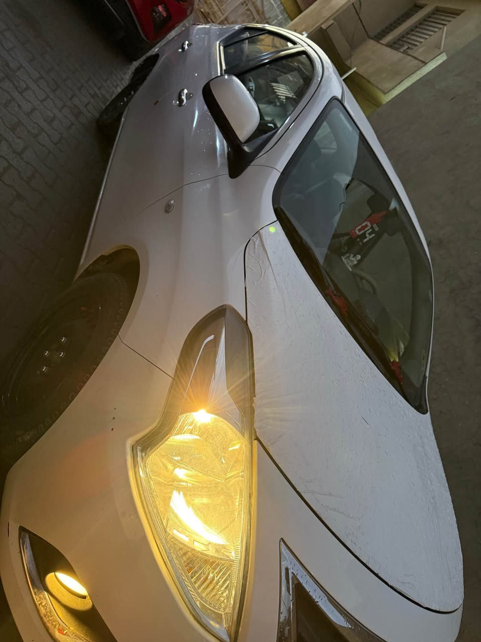 السلام عليكم نيسان صني موديل 2024 هندي  لبيع ماشيه 59كامله مابيها كل نقص كلها عله وضع الشركه بيها حادث مسبق قبق صندوك جاملغات خلفيه موجوده صور الحادث سونار مكينه كير تبريد عله وضع الشركه رقم اربيل تحويل مباشر سعرها 119$بيها مجال بسيط حك جيه مكاني بغداد سبع ابكار هـ*********** بغداد, العراق
