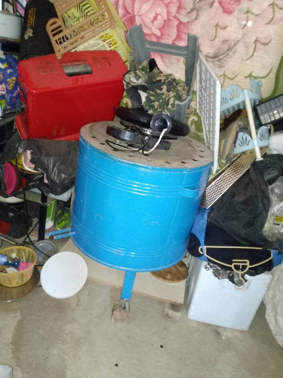 ستوته رقم 750
كاونتر 25 كنتور 25 تنور 50الف بعده جديد 
دبت غاز 50 
مبردات ع 50 واحده 
بايسكل 50 بس يحتاج جوب 
صوبات 25
دوشك 40
براد بس يحتاج غاز 
تخم 25 
غساله عادي 40
دبت اوكسجين 75 
ميزان جديد 10 
***********
