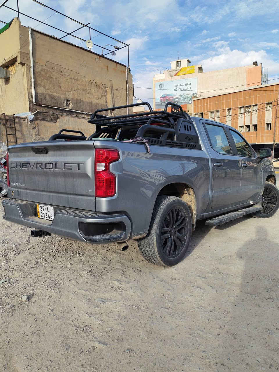 سلفرادو 2023 سياره جديده مواصفاتlt معروف فور ويل محرك ٤ سلندر توربو ماشيه ٣٠ الف كم بيه قطعتين صبغ بدون دواخل سياره جاهزه السعر 310 وبي مجال للطيبين مكاني اربيل *********** واتساب
