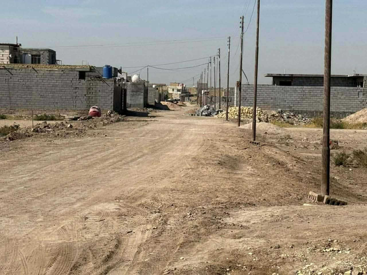 السلام عليكم 
قطعه 200نزله المدرسه
يم مكتب ابوساره بلفرع مال الفرن مال الصمون  *********** متوفر ماء وكهرباء
