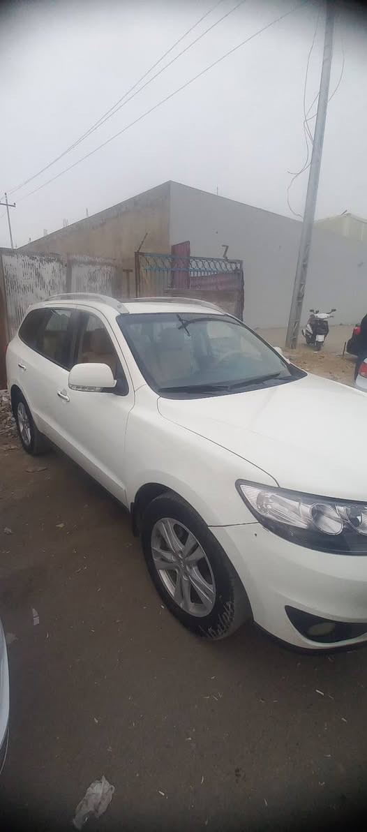 السلام عليكم سنتافية ٢٠١١ خليجي  بغداد انكليزي بدون حادث فقط بارد فول ١/١ يعني كل المواصفات بيها ١٥٥ $ وبيها مجال للإستفسار الاتصال (*********** )
