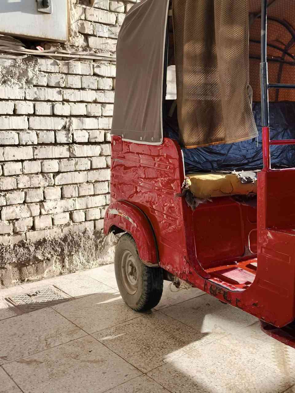 سلام عليكم تكتك للبيع موديل 29/11/2018 تكتك مكفوله من ضربه وصبغ يرادله بس تعمير دوسات عنوان زعفرانيه رقم *********** سعر خاص

