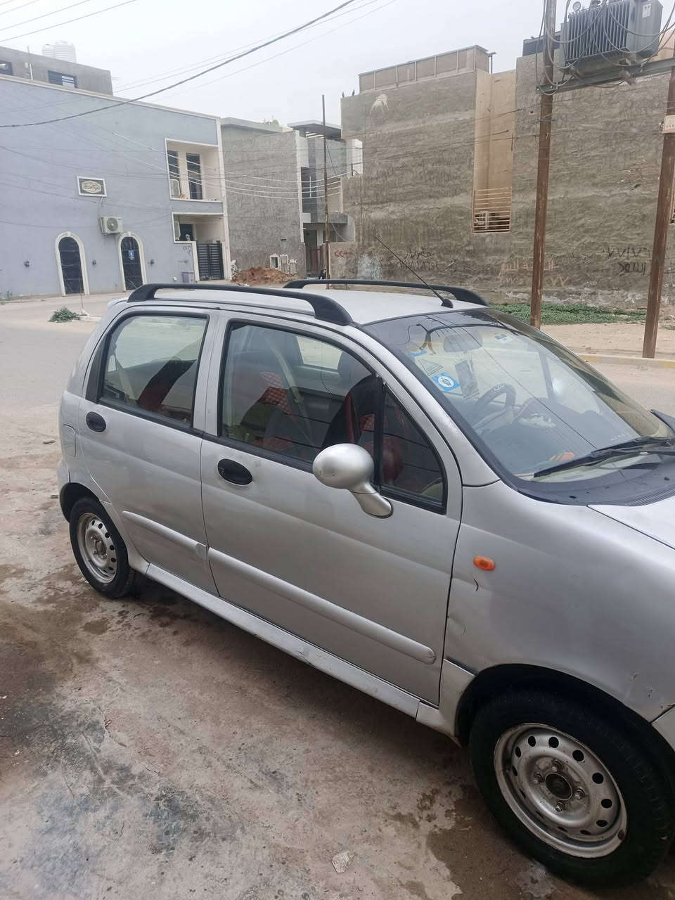 سلام عليكم عندي سيارة كيو كيو2011 كير ومكينة اوتو سيارة تدفئة تبريد وكهربئيات كلهة جاهزة سيارة للبيع فقط السعر ٢٨ وبيهة مجال  عنوان بغداد دورة ***********
