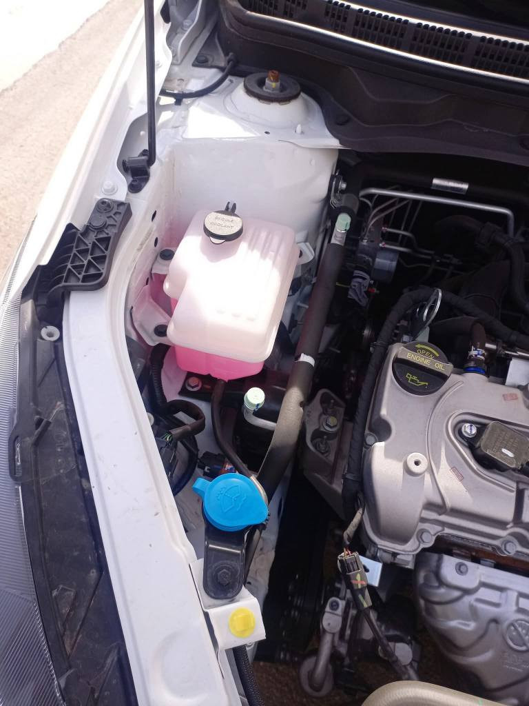 شانجان السفن للبيع موديل 2025 السيارة 
السيارة مواصفاتها المعروفة محرك 1500 وشاشة وكاميرا وحساسات وتحكم ستيرن ومانع انزلاق تحكم بالمري

السيارة ماشية 61 الف قابل للزيادة 
سعر السيارة 87 قفل 
المكان  كربلاء المقدسة قضاء الحر 
للاستفسار الاتصال على الرقم او مراسلة الصفحة 

*********** كربلاء, العراق
