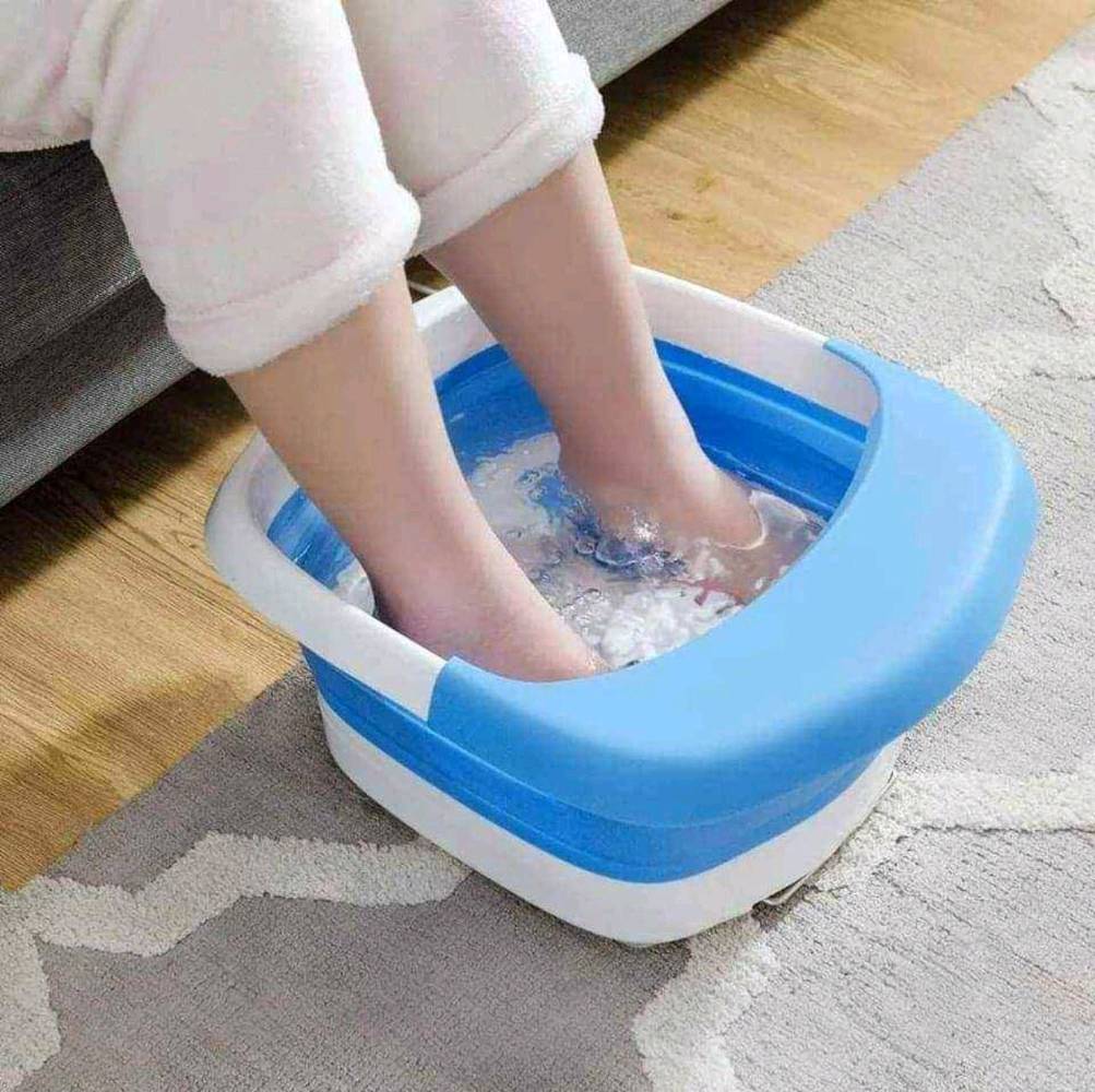 حمام الأقدام الفاخر هو الحل المثالي للاستمتاع بتجربة سبا مريحة في المنزل. يتميز بتصميم قابل للطي لسهولة التخزين وصناعة متينة ليدوم طويلاً. مناسب لتخفيف التوتر وتعزيز الدورة الدموية من خلال الوخزات الحرارية والاهتزازات اللطيفة. يمكنك استخدامه بسهولة وأمان، مما يجعله هدية مثالية للعائلة والأصدقاء.