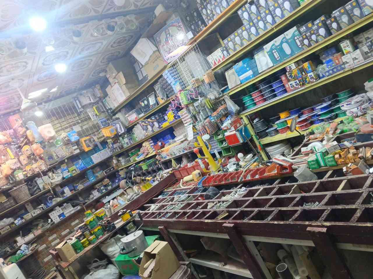 السلام عليكم خوان 
انشائية للبيع خير من الله شغل بيهة شاهد الله يومية تشتغل اب 400الف من غير السجل والدين توصل حوالي 700الف يوميه معاميل بيهة انشائية جبيرة 
للعلم ما عدنه مجال نكعد بيهة عدنه التزام اودوام فمنكدر نكعد بيهة النشائية بيهة غراض ب35مليون 
معروضه اب30وبيهة مجال 
الموقع منطقة الستكشافات حي الزهراء ال150 شارع اسواق السيد قرب اسواق باسم النشائية الميلاد 

رقم الهاتف ***********
