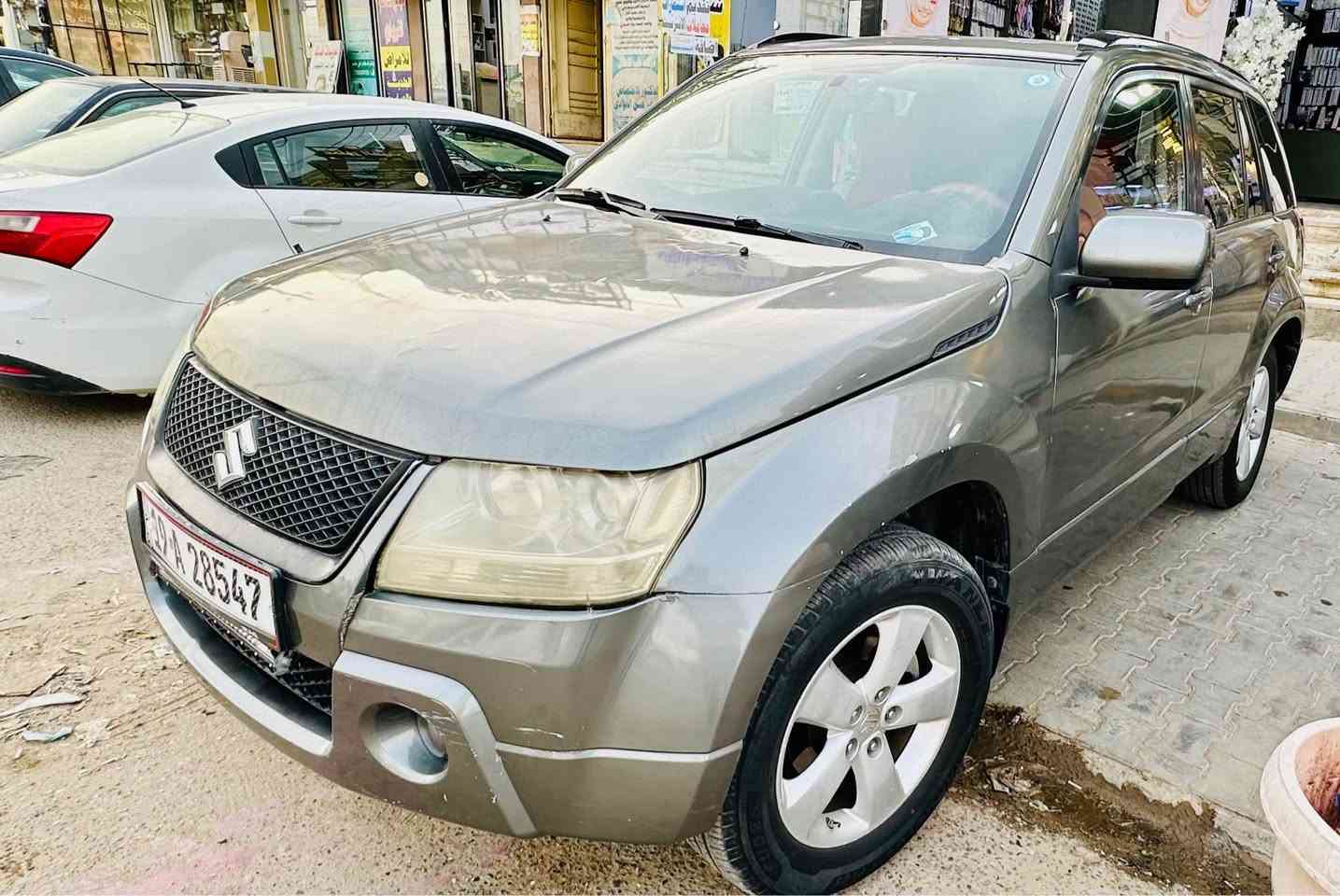 سوزوكي كراند فيتارا ٢٠١٠ ياباني 
رقم دولي كربلاء  وارد امريكي سياره مصبوغه عام بيها ملاحظات بالصبغ مكينه ٤ سلندر ٢٤٠٠ مفتوح مبدل كازكت دفع رباعي حاليا فقط الخلفي يشتغل والامامي لاغيه حدادية نظيفه سياره نظيفه مامتعوبه كشنات جلد تدفئه ماشيه ٥٧ الف ميل وقابل للزياده التبريد بدلت فريز قبل شهر والغاز تسرب ما اعرف اكو ليك بيها عنوان نجف تجي تشوفها تعجبك وتتدلل للاستفسار *********** السعر ٦٢ وبيها مجال النجف, العراق

