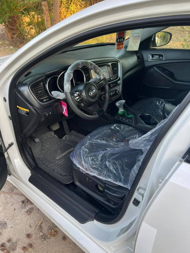 السلام عليكم شلونك خوية سياره اوبتيما 15 أمريكي مكينه 2400 بيها جاملغ مبدل و بنيد معمر و مرجع و نفسيته و هذا رقم تلفون لليحب يتواصل***********
