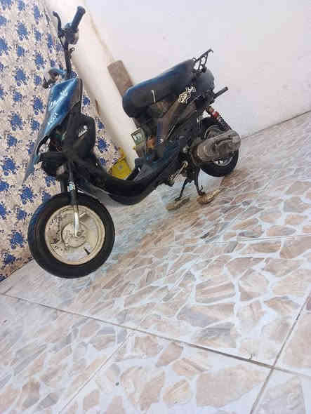 للبيع ماطور نحله 9 ظروف ماكينه مره واحده النار السعر مالته 175 في مجال مكاني موصل جانب الايسر حي النور قرب دانيه ماركت ماطور بس يحتاج له درع قدام كم الماطور بالصوره اتصال على الرقم‏‪***********‬‏او على الفيس متواجد
