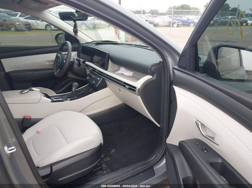 ★ ★ #النمرود_للمزاد_الأمريكي ،👑 ★ ★
🔵 نوع سياره: هونداي توكسن 2025 SE
🔵 حاله السياره: تعمل وتسير
🔵 المسافة: 6243mi
🔵 حـجم المـحرك : 4 بستم. 2.5L
🔵 تاريخ المزاد: الثنين 2026/2/16
🔵 ضرر السيارة : موضح في الصور 
--------------------------------------------------------------------------------
 🔴 بأمكانك ادخالها ذوي شهداء او حرة او نقلها الى اقليم كردستان العراق 

مكان المكتب / الموصل /ناحية النمرود/قرية السلامية

خدمتنا تشمل:  
🚗 شراء السيارات المطلوبة حسب طلبك 
📝 تقارير كارفاكس شامله عن حالة السيارات قبل الشراء
🚛 ترتيب شحن السيارة من امريكا ألى اي مكان بأمان وسرعه 
📱نظام تتبع خاص بك لمتابعة عملية النقل من المزاد الى ميناء ام قصر او منفذ طريبيل او جبل علي ( اقليم كردستان) 
🛳ارخص اسعار الشحن

- خدمة التخليص الجمركي
١- ميناء ام قصر 
٢- منفذ طريبيل 
٣- اقليم كردستان (جبل علي) 
٤-مرسين ( تركيا )

للاستفسار عن شراء السيارات اتصل الى الارقام التالية 

كورك/. ***********  (واتساب) ☎️
آسيا/. *********** ☎️
#النمرود_للمزاد_الامريكي
