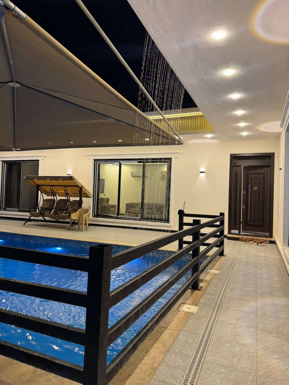 متوفر حجوزات العيد الحجز واتساب 
المزرعه موثقه بتطبيق اجرلي 
الموقع الدوره بعيثه ***********
