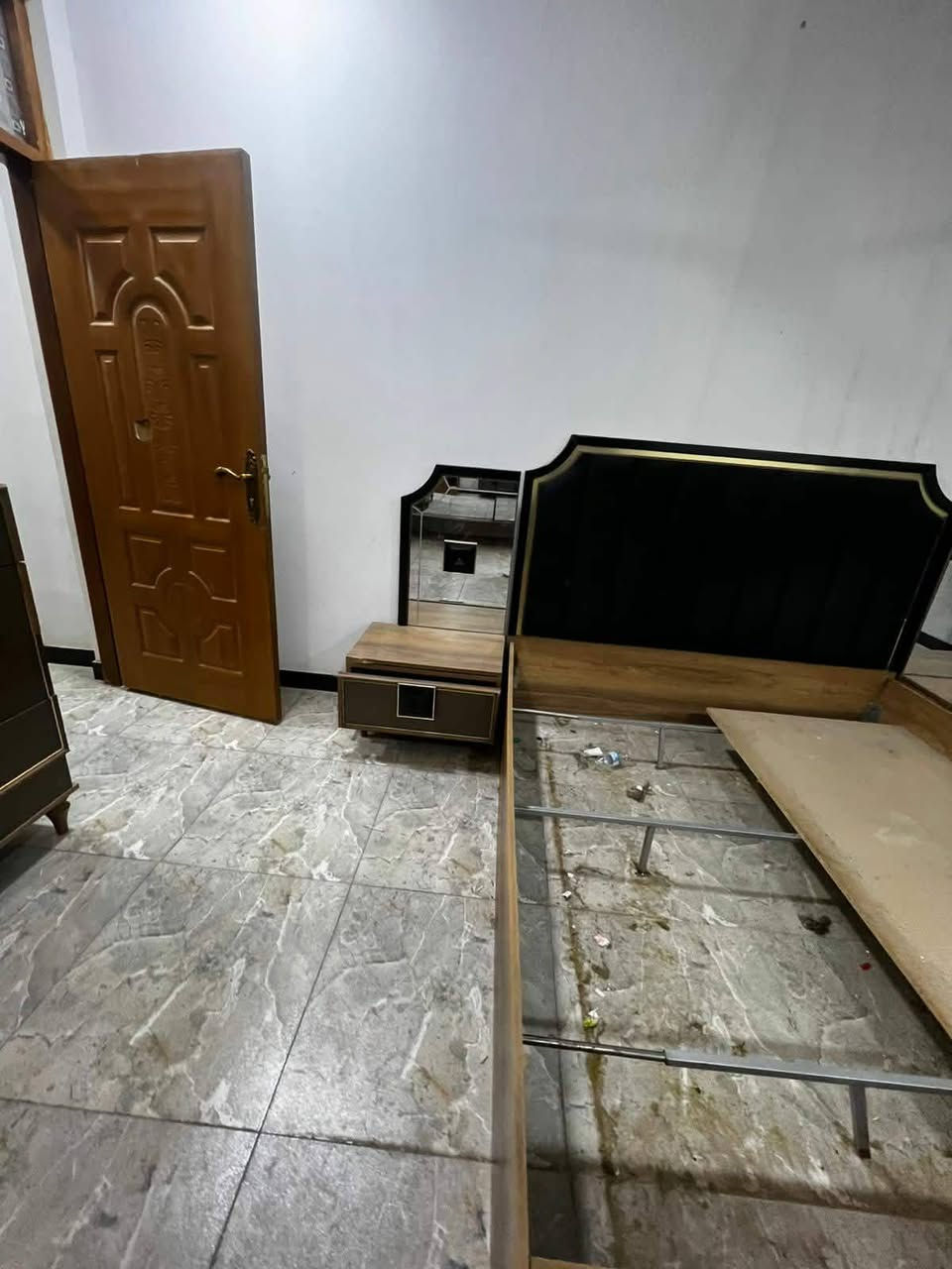 غرفه تركي اصلي ١٠ قطع نضيفه جدا مابيها اي ضرر مستعجل على البيع ٣٥٠ وبيها مجال الشراي يتفضل خاص


**إذا كنت صاحب هذا الإعلان وتريد حذفه لأي سبب، رجاءا أرسل رسالة إلى الدعم الفني**