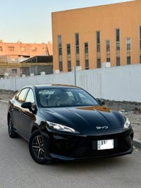 للبيع سيل 5 BYD Seal  لون اسود  **ويل كروم 2025 داخل ابيض جلد👍 زيرو كف...