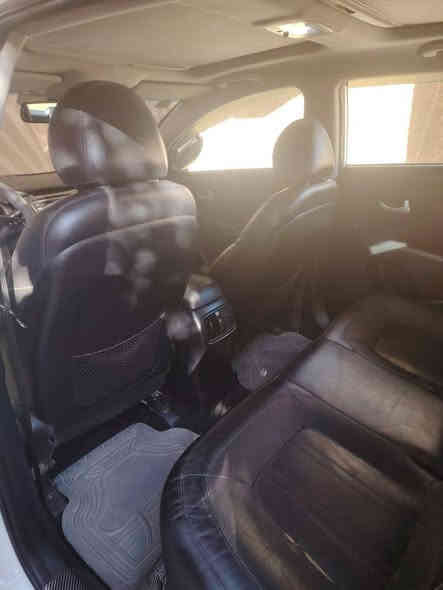 السلام عليكم سبورتج موديل 14 vip اعلى فئة بالسبورتج بانوراما بصمه تدفئة تبريد بالكشنات السياره مكفولة عدا بارد بسيط بباب الصدر للاستفسار ا السعر 175 وبيها مجال بسيط ا السيارة ماشيه 173لاتصال صاحب السيارة ***********.***********
