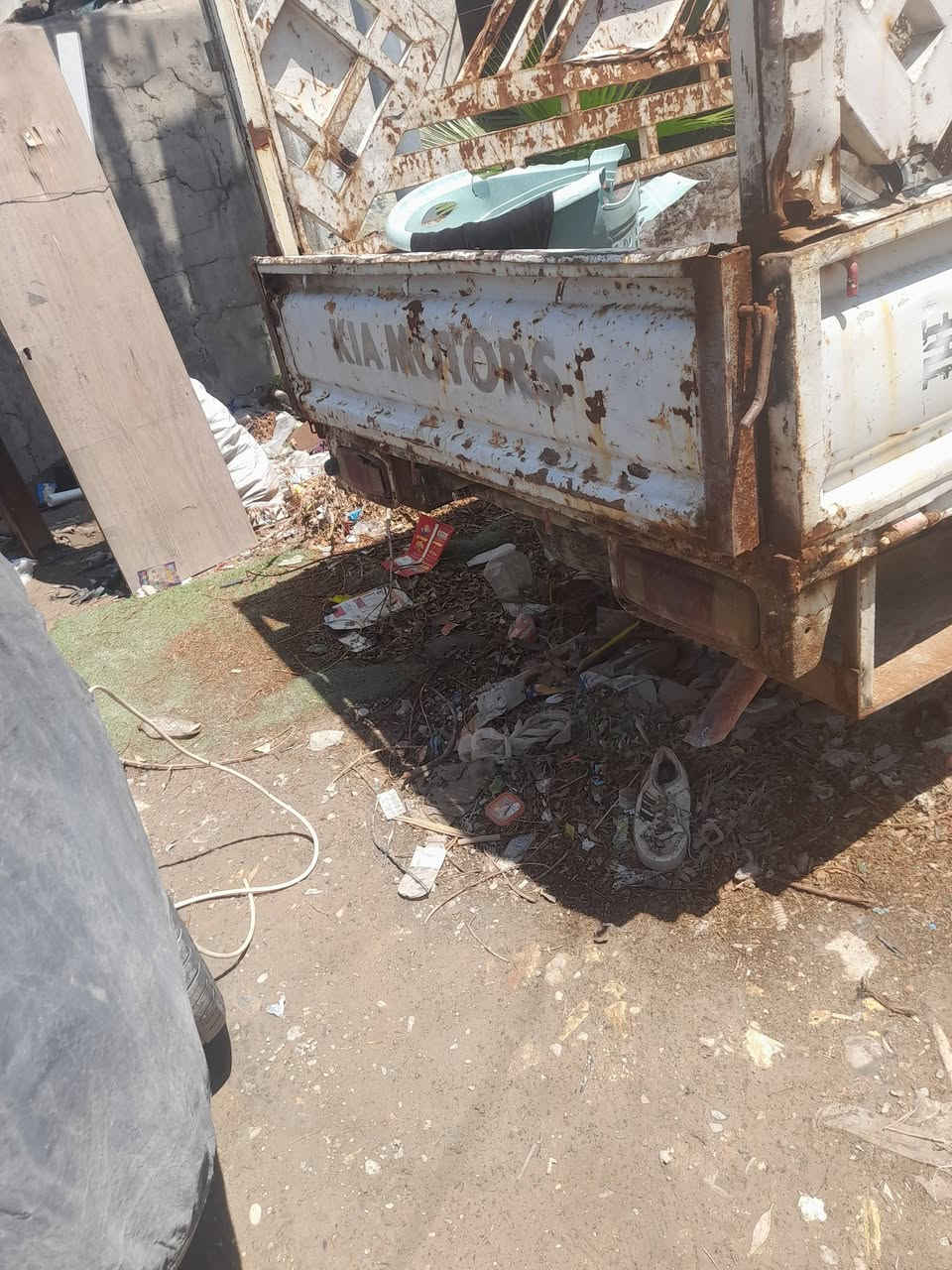 سلام عليكم كيا حمل البيع حديده فونتيره موديل ٩٧ سعر ٢٠$بيه مجال ***********
