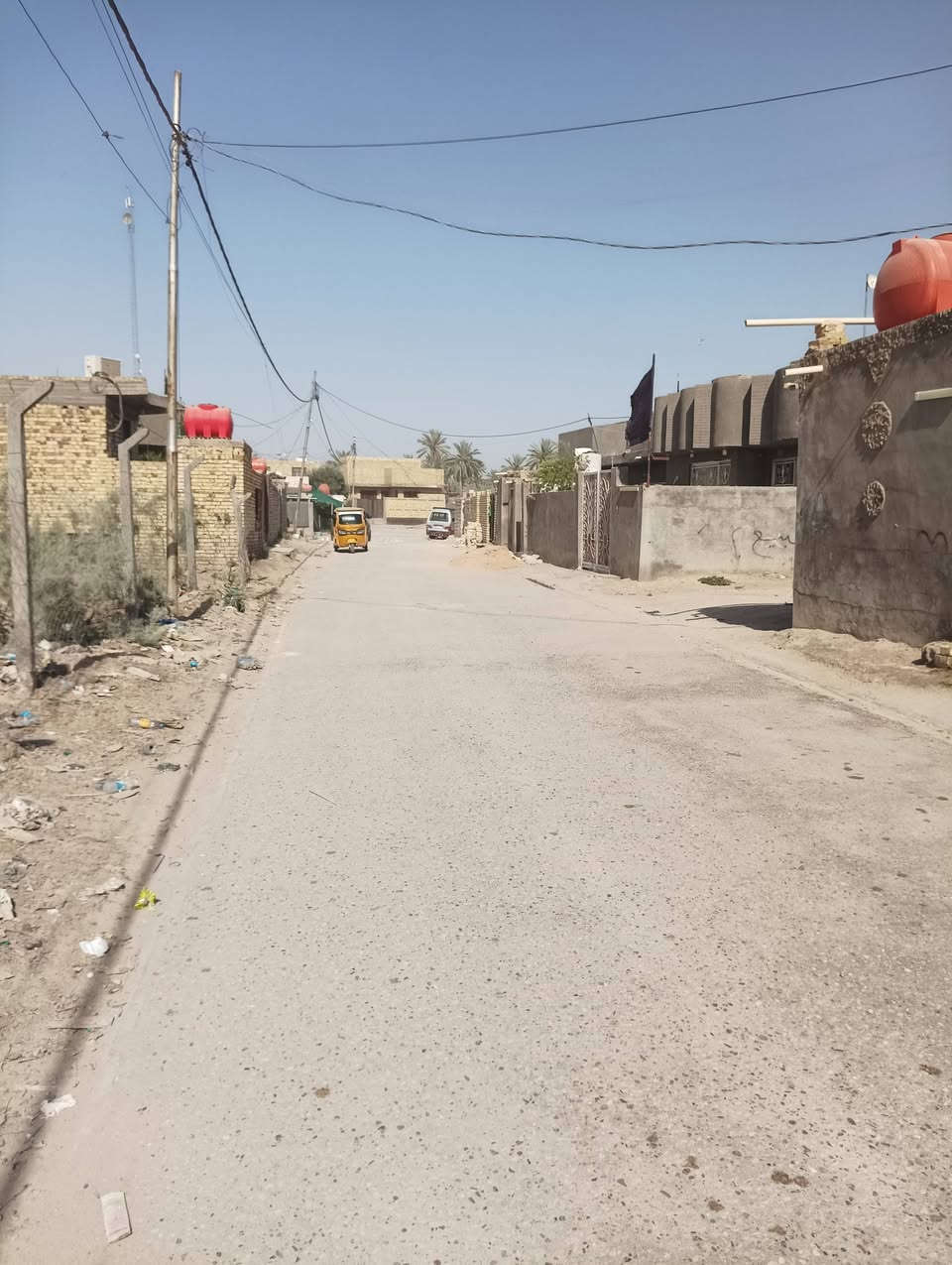 سلام عليكم بيت لبيع مساحه 170 حي الزهراء ستقبال ومطبخ وصاله وغرفت نوم مجمع صحيات داخليه وخارجيه بناء طابوك وسقف صب كونكريت بناء جديد رقم ***********
