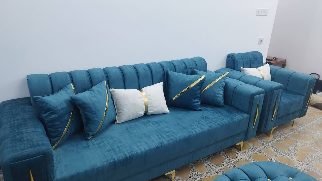 للبيع تخم قنفات كامل غير مستعمل جديدة خشب بلوك استفسار عبر رقم ***********
