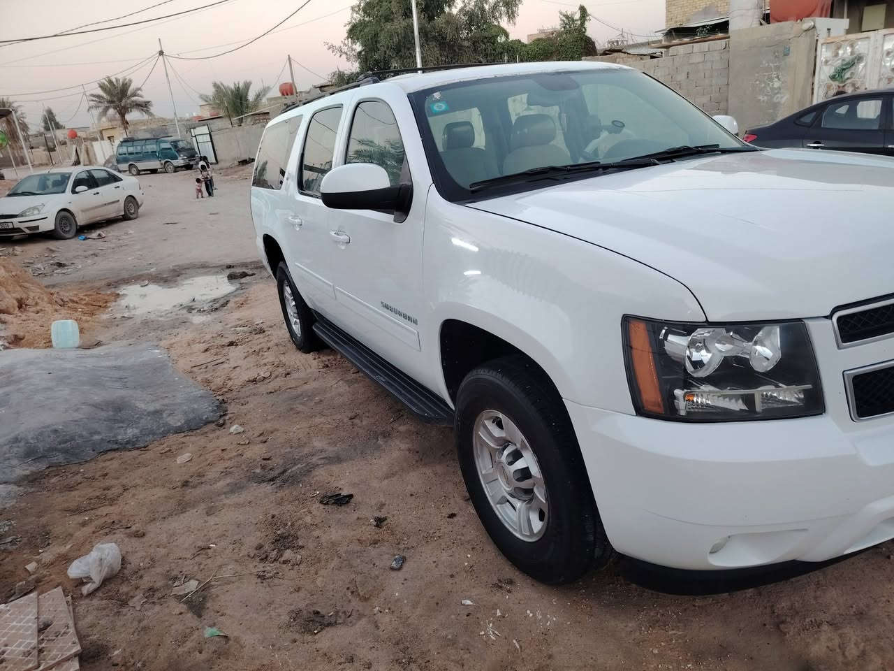 شوفر ٨برغي خليجي كفالة عامة رقم بغداد موديل ١٣ أجرة جاهزة من كلشي تخم تاير دوشمة السعر ٢٥٠ وبية مجال الاستفسار *********** مكان السيارة بابل

