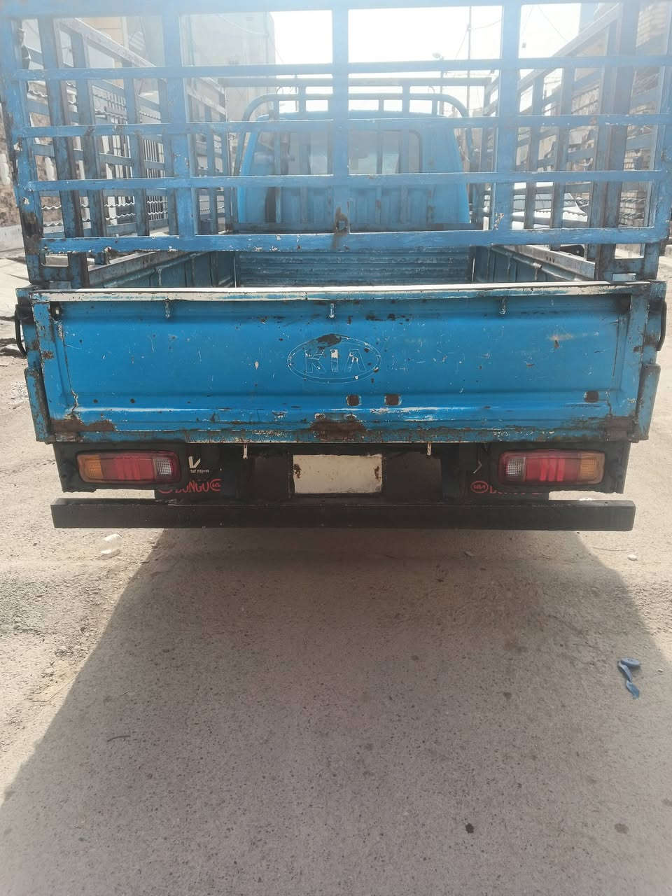 كية لبيع بنكو ٩٥ سارة مكفولة شرط تحويل  هزة جيدة كير مكينة اكسل خير من اللة تاير ويل١٣  سيارة جاهزة سعر ٥٥ وبيهة مجال ***********
